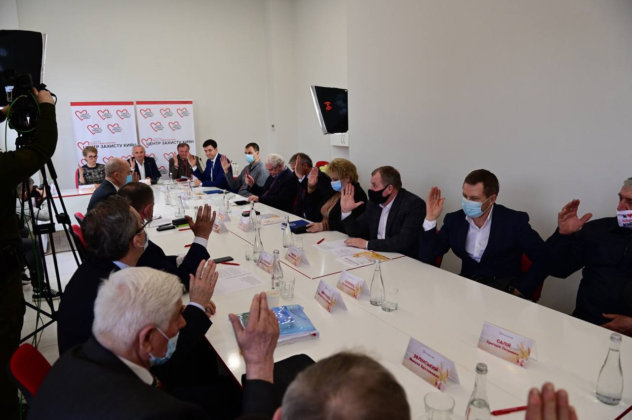 photo5195462474881675848