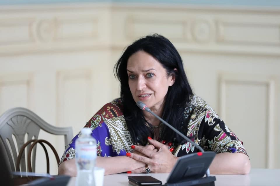 EE350CA6 0ACF 4075 8BB4 4F30FF557933