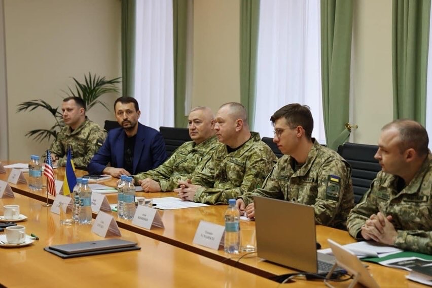 53B55759 DC79 4469 92CA D39002E40F42